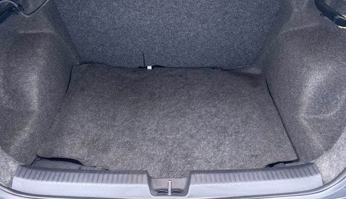 2019 Volkswagen Ameo TRENDLINE 1.5, Diesel, Manual, 48,652 km, Boot Inside
