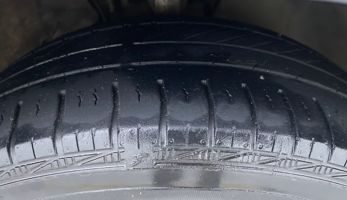 2019 Volkswagen Ameo TRENDLINE 1.5, Diesel, Manual, 48,652 km, Right Front Tyre Tread