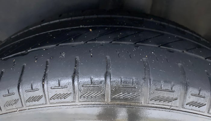 2019 Volkswagen Ameo TRENDLINE 1.5, Diesel, Manual, 48,652 km, Left Rear Tyre Tread