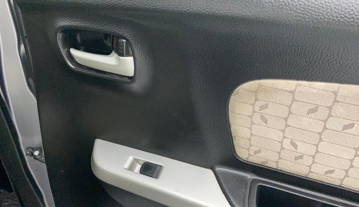 2016 Maruti Wagon R 1.0 VXI OPT, Petrol, Manual, 49,247 km, Right rear window switch / handle - Minor damage