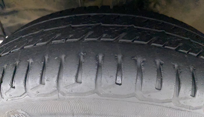 2016 Maruti Wagon R 1.0 VXI OPT, Petrol, Manual, 49,247 km, Left Front Tyre Tread
