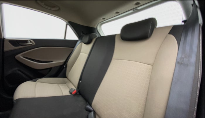 2015 Hyundai Elite i20 ASTA 1.2, Petrol, Manual, 34,963 km, Right Side Rear Door Cabin