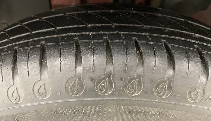2019 Renault Kwid RXT, Petrol, Manual, 16,602 km, Left Front Tyre Tread