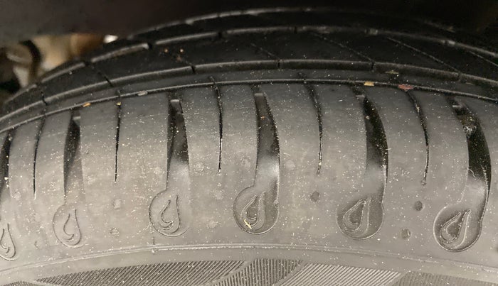 2019 Renault Kwid RXT, Petrol, Manual, 16,602 km, Left Rear Tyre Tread