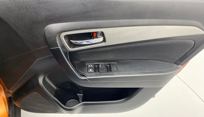 2018 Maruti Vitara Brezza ZDI+ DUAL TONE AMT, Diesel, Automatic, 40,701 km, Driver Side Door Panels Control
