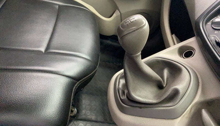 2014 Datsun Go T, Petrol, Manual, 30,322 km, Gear Lever