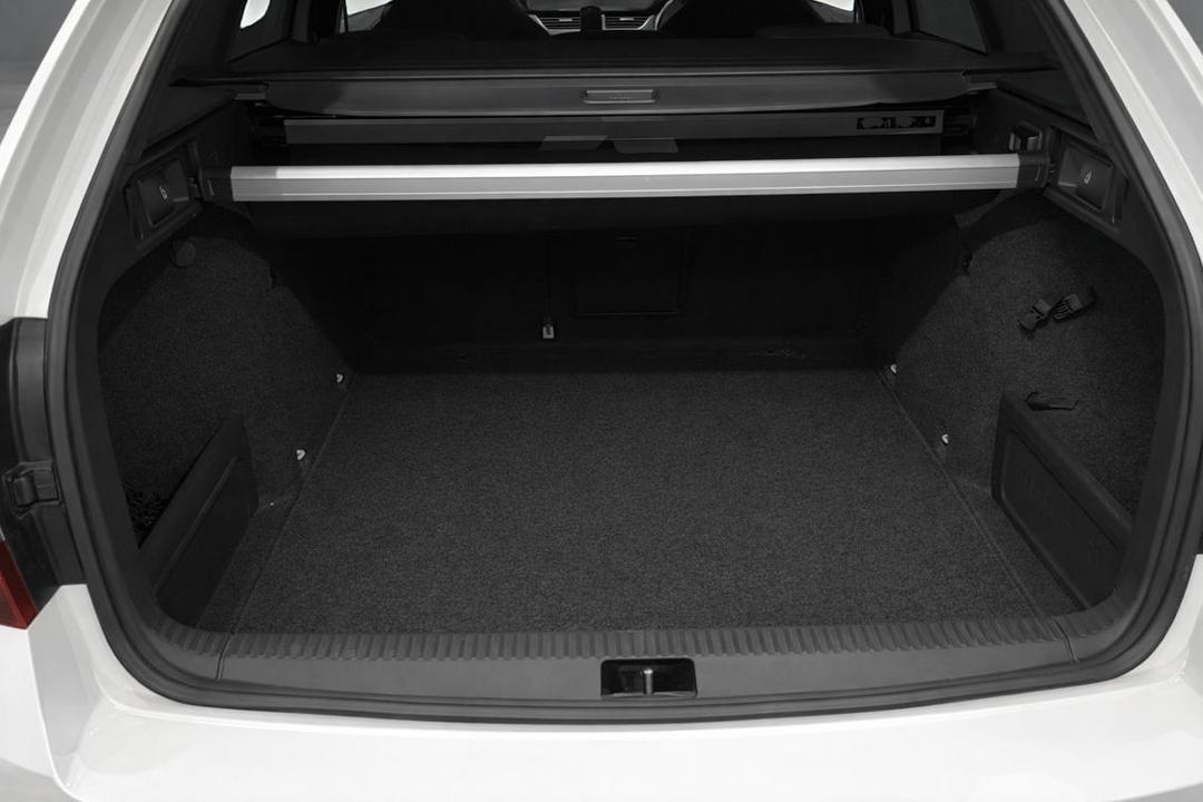 2018 SKODA Octavia Rs 245 180 Tsi, Automatic, 80434 km, Boot Inside View