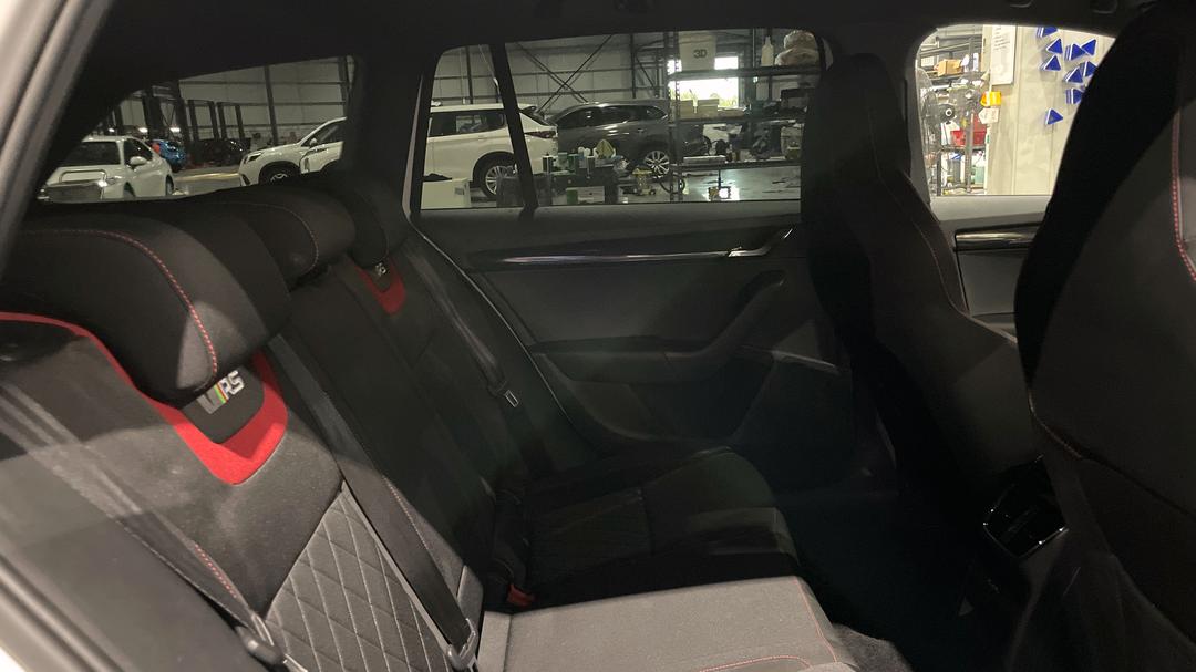 2018 SKODA Octavia Rs 245 180 Tsi, Automatic, 80434 km, Right Side Rear Door Cabin View