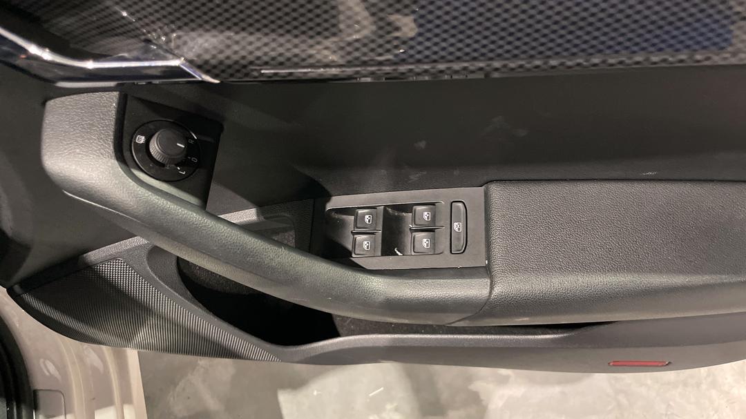 2018 SKODA Octavia Rs 245 180 Tsi, Automatic, 80434 km, Drivers Side Door Panel Controls
