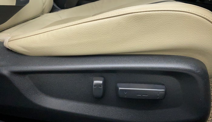 2020 Honda Civic ZX CVT PETROL, Petrol, Automatic, 47,380 km, Driver Side Adjustment Panel