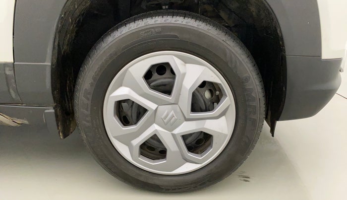 2022 Maruti BREZZA VXI SMART HYBRID, Petrol, Manual, 4,380 km, Right Front Wheel