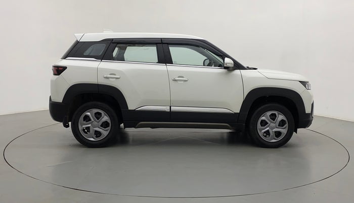 2022 Maruti BREZZA VXI SMART HYBRID, Petrol, Manual, 4,380 km, Right Side