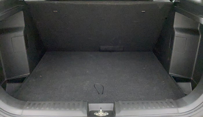 2022 Maruti BREZZA VXI SMART HYBRID, Petrol, Manual, 4,380 km, Boot Inside