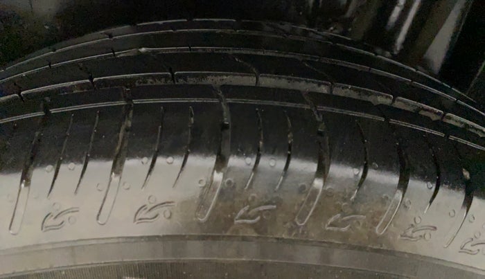 2022 Maruti BREZZA VXI SMART HYBRID, Petrol, Manual, 4,380 km, Left Rear Tyre Tread