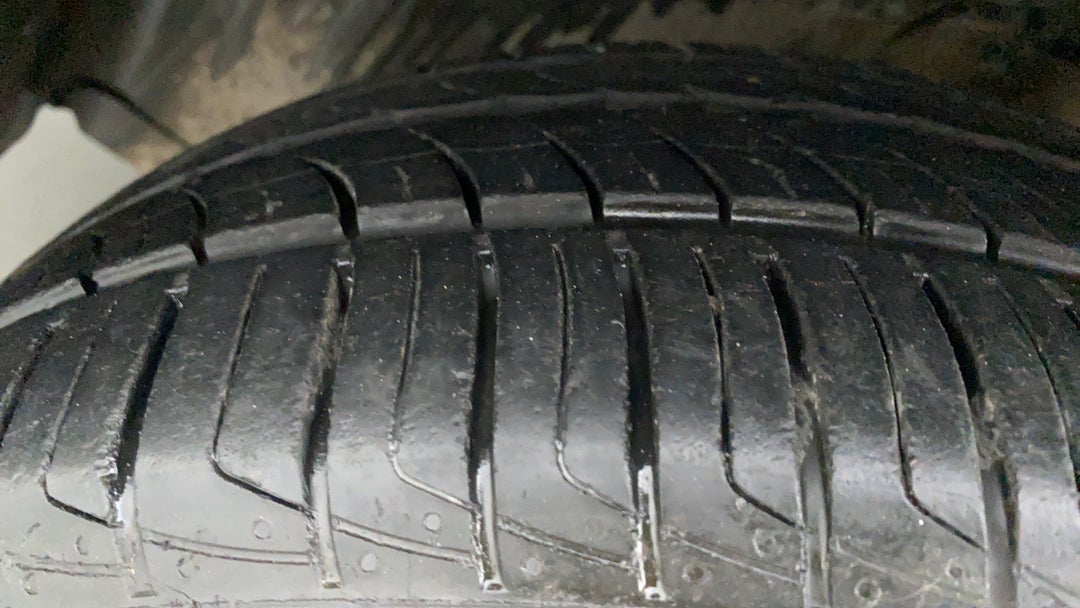 Left Front Tyre Tread