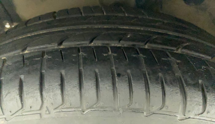 2012 Maruti Ritz ZXI, Petrol, Manual, 46,825 km, Left Front Tyre Tread
