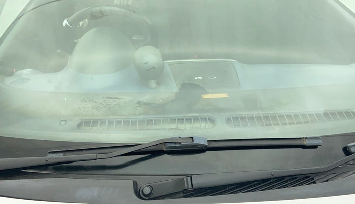 2012 Maruti Ritz ZXI, Petrol, Manual, 46,825 km, Front windshield - Minor spot on windshield