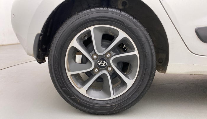 2018 Hyundai Grand i10 SPORTZ AT 1.2 KAPPA VTVT, Petrol, Automatic, 52,877 km, Right Rear Wheel
