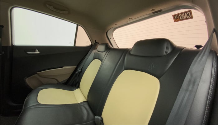 2018 Hyundai Grand i10 SPORTZ AT 1.2 KAPPA VTVT, Petrol, Automatic, 52,877 km, Right Side Rear Door Cabin