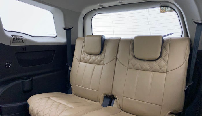 2018 Mahindra XUV500 W9, Diesel, Manual, 60,862 km, Third Seat Row ( optional )