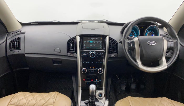 2018 Mahindra XUV500 W9, Diesel, Manual, 60,862 km, Dashboard