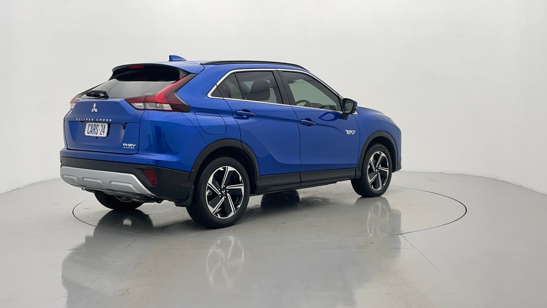 Right Back Diagonal (45- Degree) View