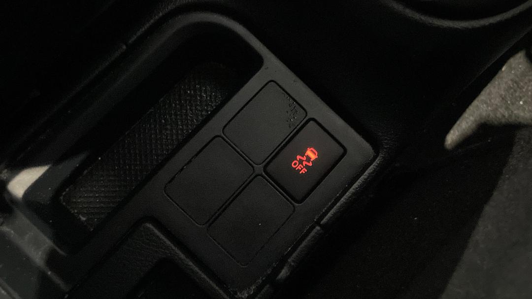 2016 Toyota Yaris Ascent, Manual, 72542 km, Utility Switches/Buttons