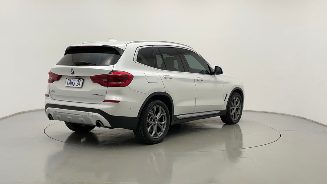 Right Back Diagonal (45- Degree) View