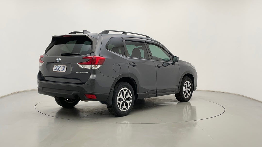 Right Back Diagonal (45- Degree) View