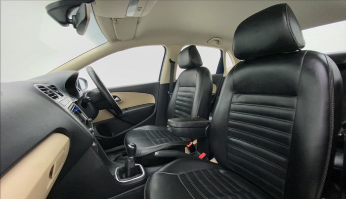 2016 Volkswagen Ameo HIGHLINE 1.2, Petrol, Manual, 45,793 km, Right Side Front Door Cabin