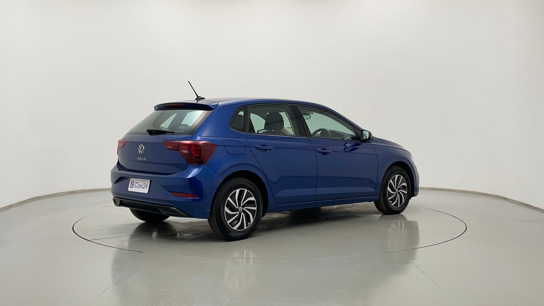 Right Back Diagonal (45- Degree) View