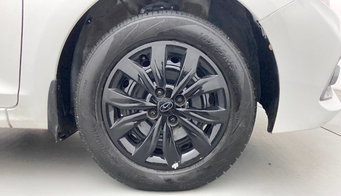 2018 Hyundai Verna 1.4 VTVT E, Petrol, Manual, 66,809 km, Right Front Wheel
