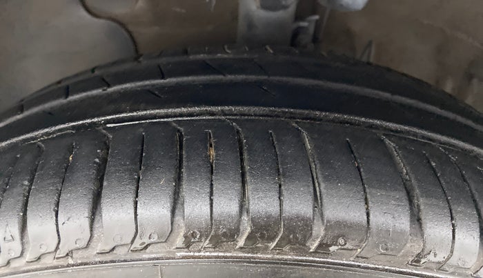 2018 Hyundai Verna 1.4 VTVT E, Petrol, Manual, 66,809 km, Left Front Tyre Tread