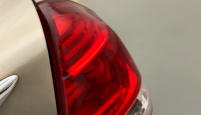 2015 Toyota Etios V, Petrol, Manual, 63,018 km, Right tail light - Minor damage