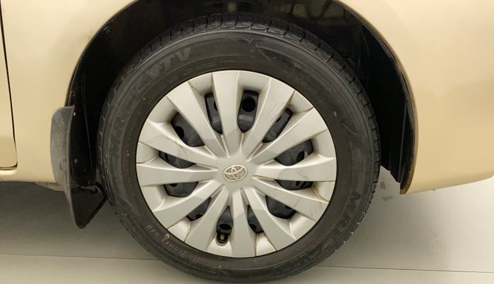 2015 Toyota Etios V, Petrol, Manual, 63,018 km, Right Front Wheel