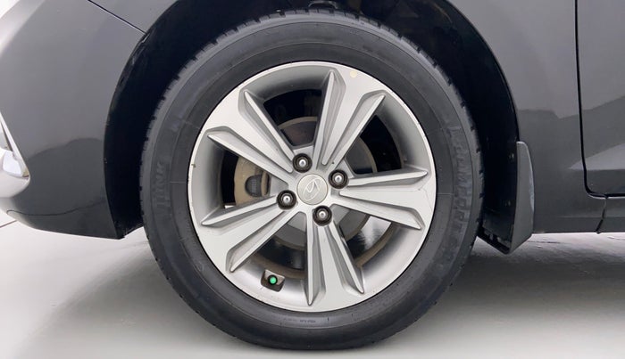 2018 Hyundai Verna 1.6 CRDI SX + AT, Diesel, Automatic, 46,184 km, Left Front Wheel