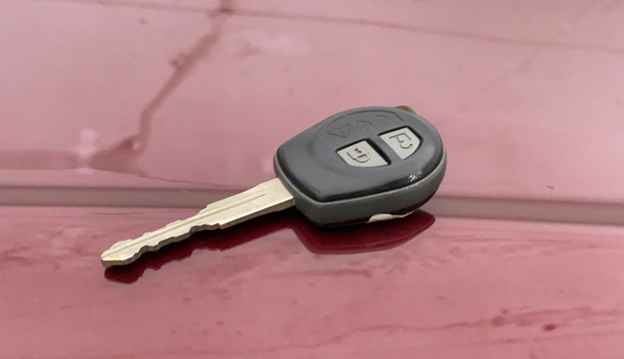 2019 Maruti Ciaz DELTA 1.5 SHVS MT PETROL, Petrol, Manual, 49,281 km, Lock system - Remote key not functional