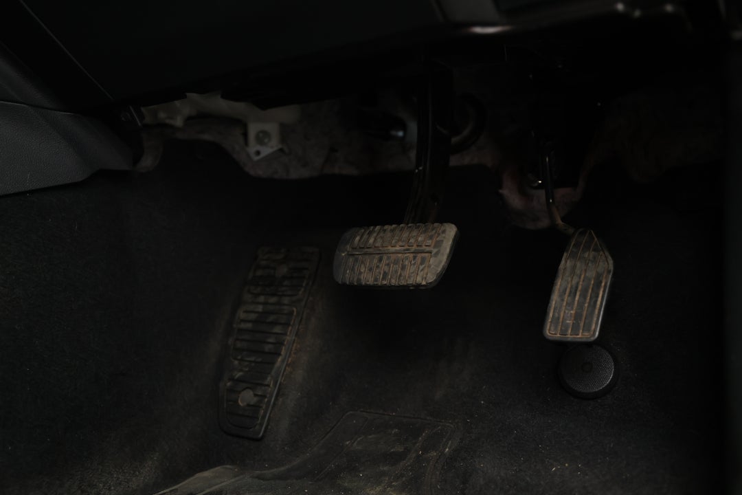 2022 Subaru Outback AWD, Automatic, 63821 km, Pedals and Footmat