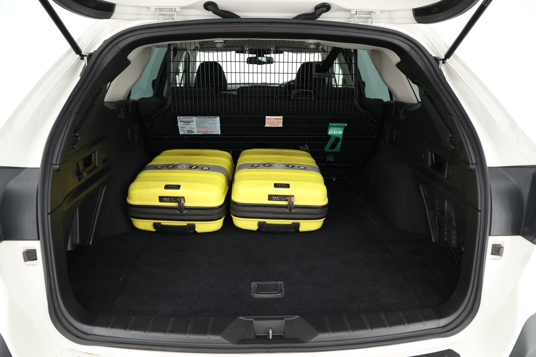 2022 Subaru Outback AWD, Automatic, 63821 km, Boot Inside View with Luggage