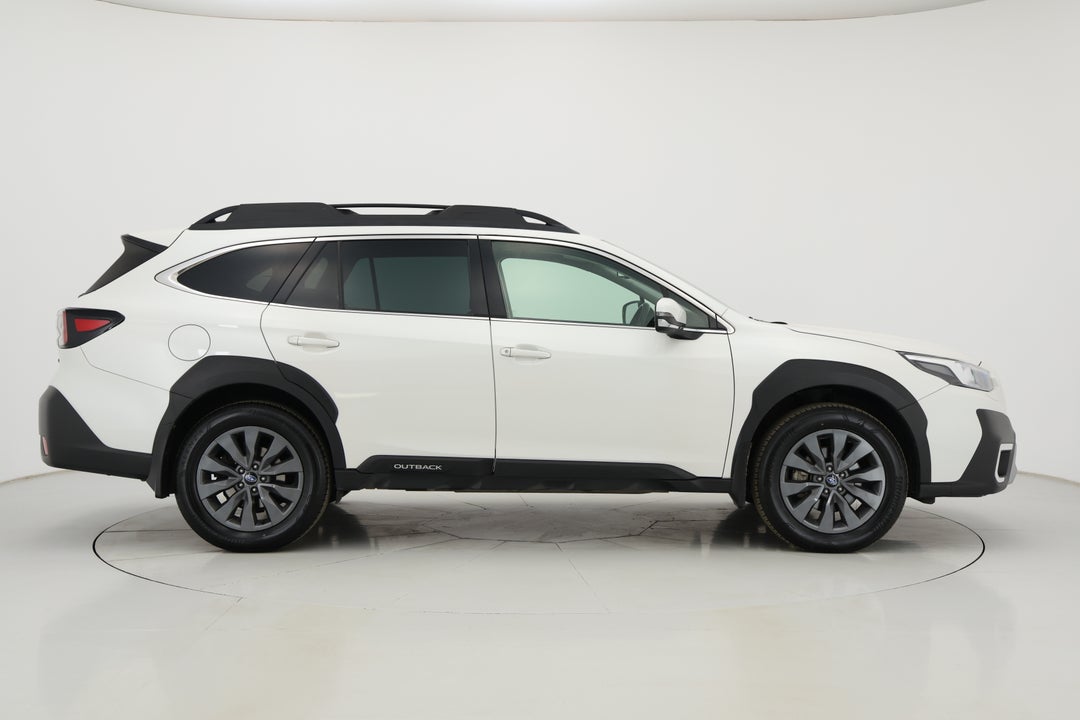 2022 Subaru Outback AWD, Automatic, 63821 km, Right Side View