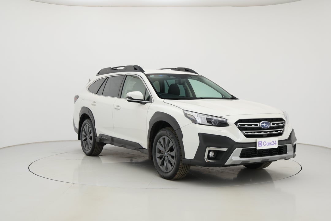 2022 Subaru Outback AWD, Automatic, 63821 km, Right Front Diagonal (45- Degree) View