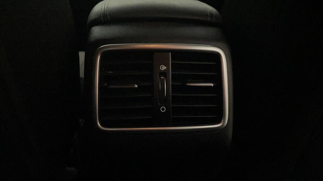 2020 Kia Sportage S (fwd), Automatic, 32106 km, Rear A/C Vent