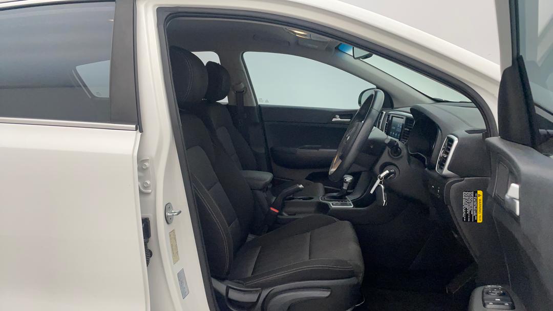 2020 Kia Sportage S (fwd), Automatic, 32106 km, Right Side Front Door Cabin View