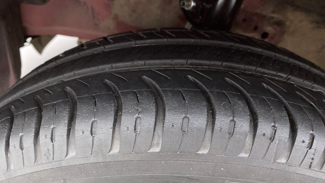 Left Front Tyre Tread