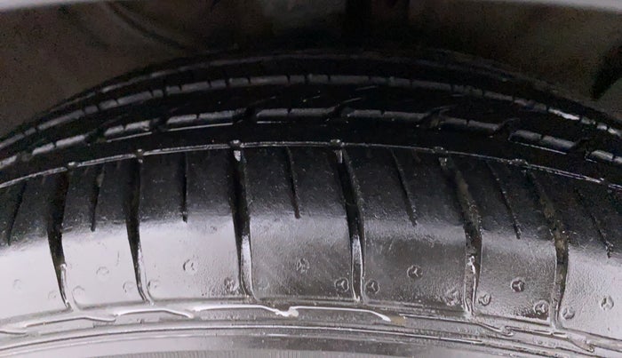 2018 Hyundai Creta 1.6 SX (O) CRDI, Diesel, Manual, 58,600 km, Right Front Tyre Tread