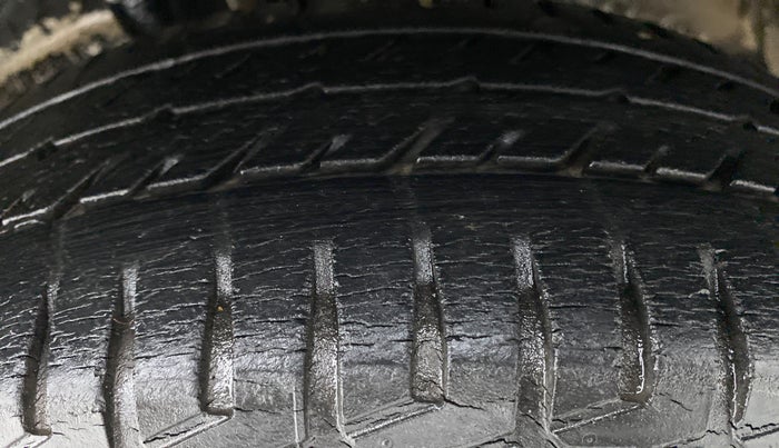 2014 Maruti Wagon R 1.0 VXI, Petrol, Manual, 21,501 km, Left Front Tyre Tread