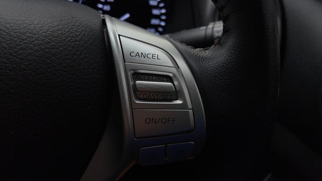 2019 Nissan Navara N-trek Special Edition (4x4), Automatic, 89843 km, Cruise Control