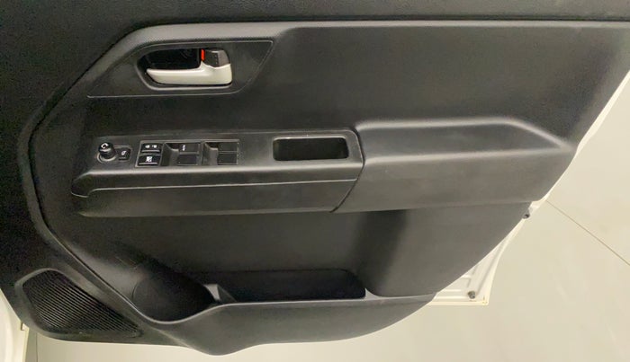 2020 Maruti New Wagon-R ZXI 1.2 AMT, Petrol, Automatic, 24,495 km, Driver Side Door Panels Control