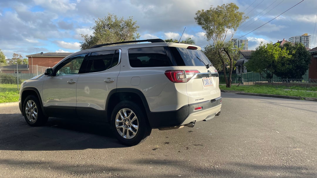 Left Back Diagonal (45- Degree) View