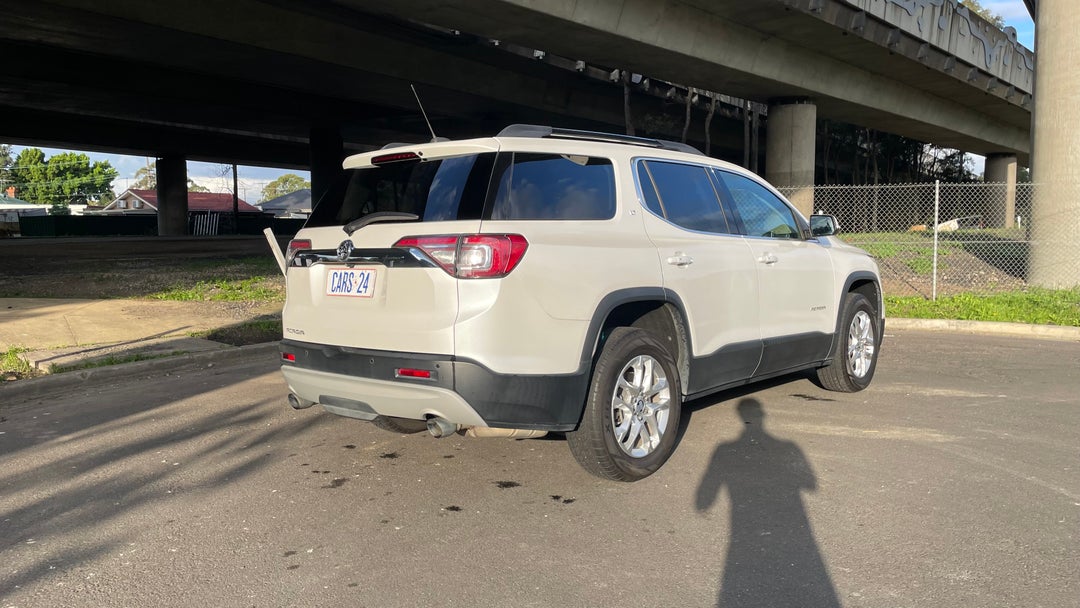 Right Back Diagonal (45- Degree) View